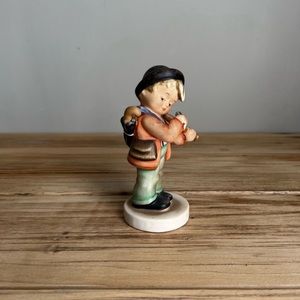 Vintage Homco “THE  FIDDLER” Porcelain Figurine
